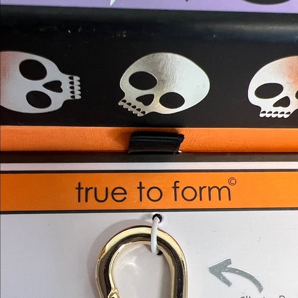True to Form | Empowerment Bag Charm - Picture 2 of 6